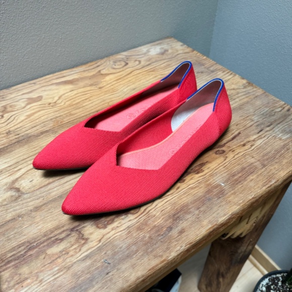 Rothy’s The Point in dragonfruit - Picture 2 of 5